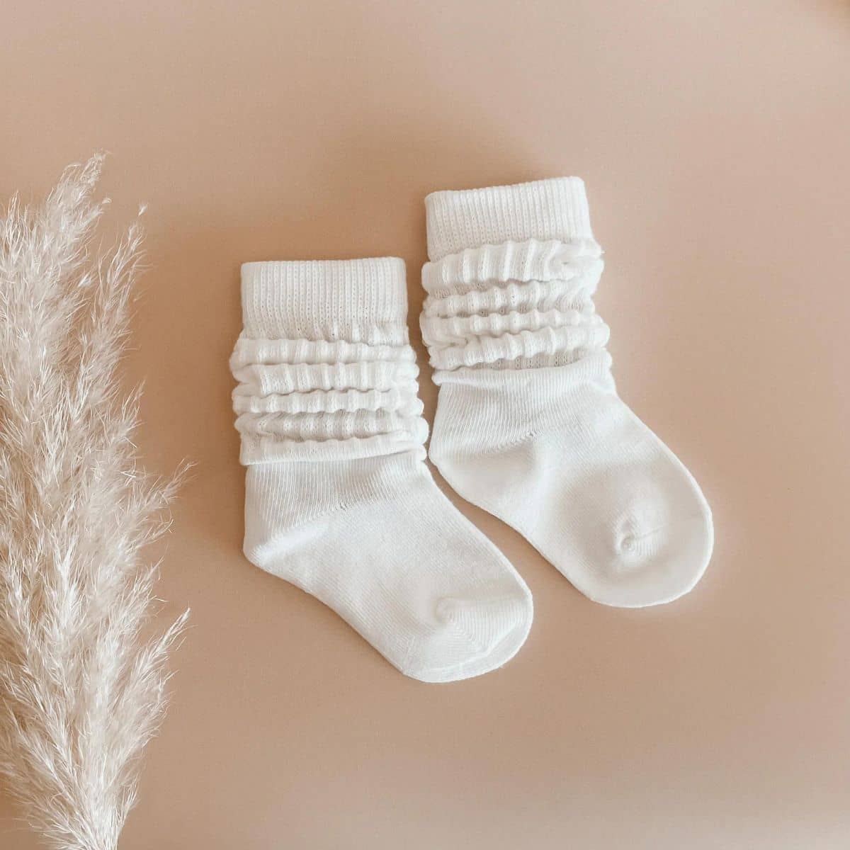 Blossom & Pear Scrunch Socks - Milk