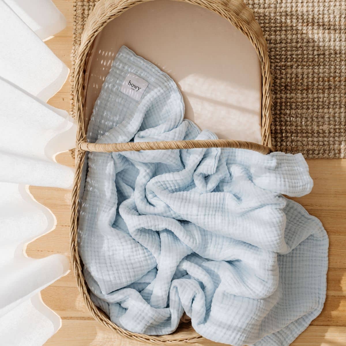 Bowy Made Muslin Bubble Blanket - Powder Blue