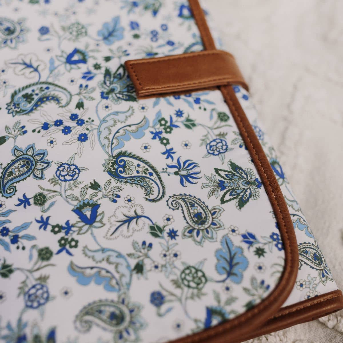 OiOi Change Mat Clutch - Blue Paisley/Tan