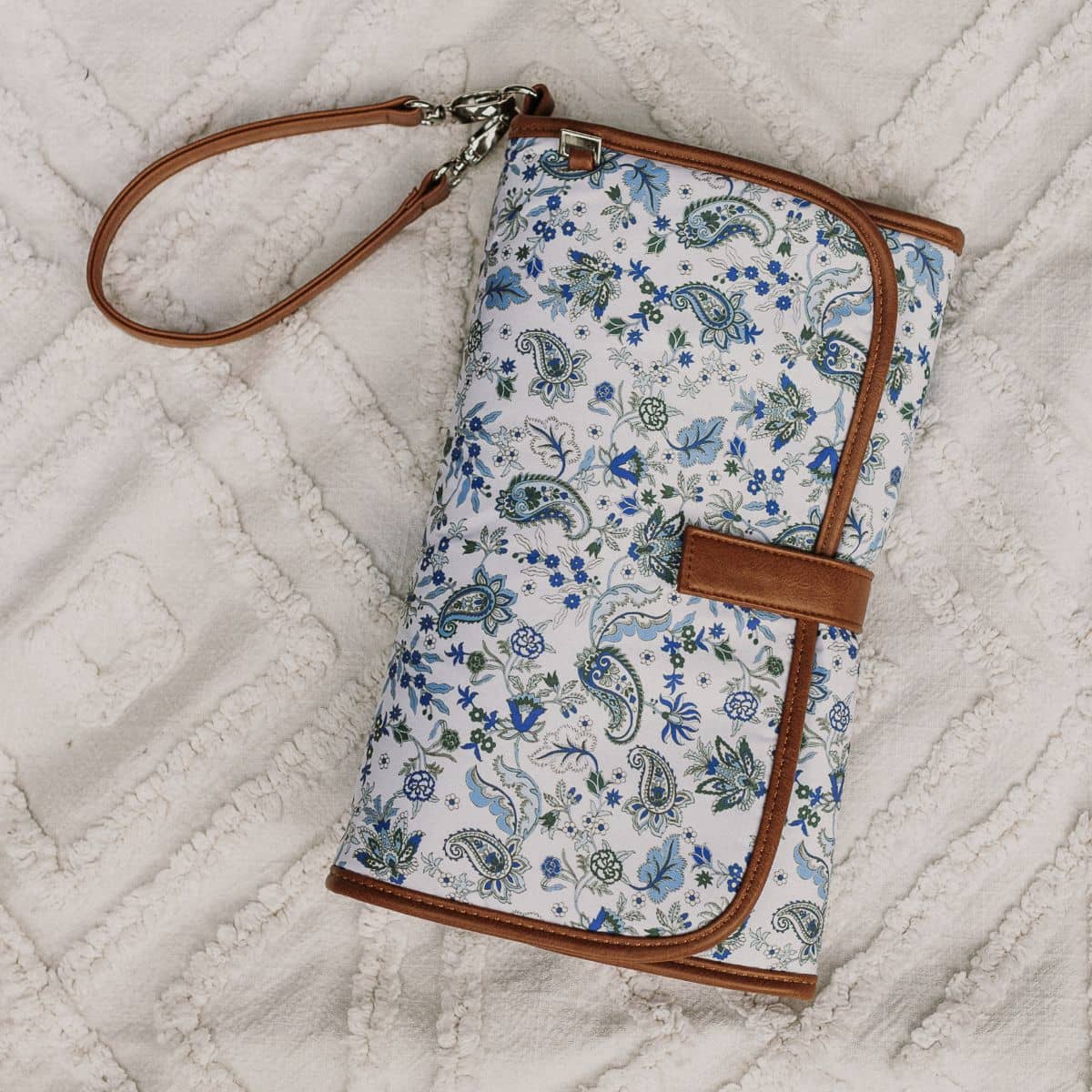 OiOi Change Mat Clutch - Blue Paisley/Tan