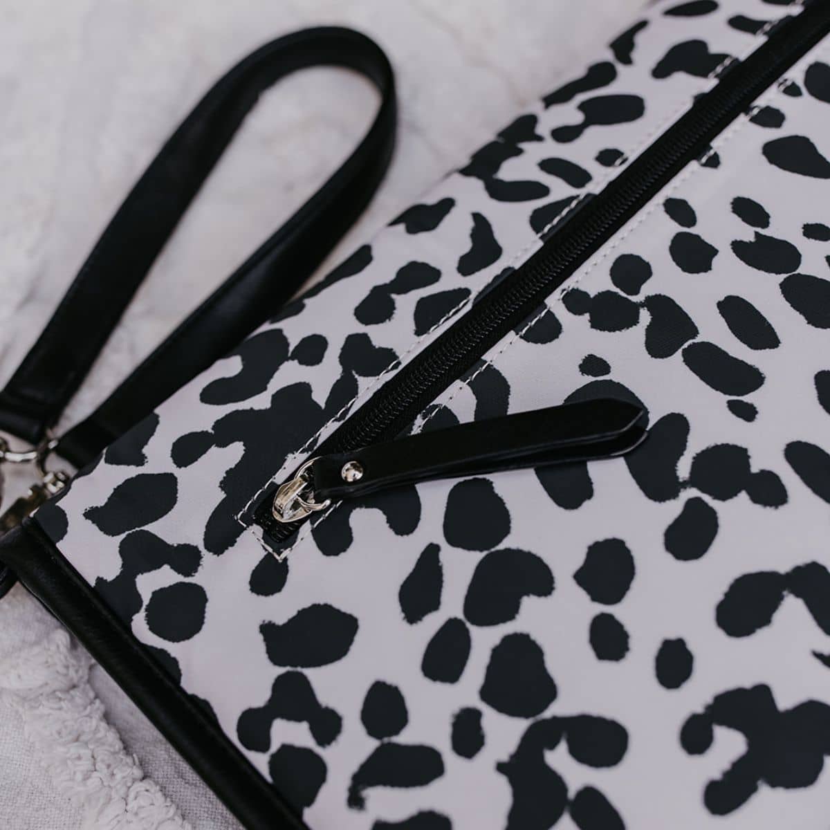 OiOi Change Mat Clutch - Leopard/Black