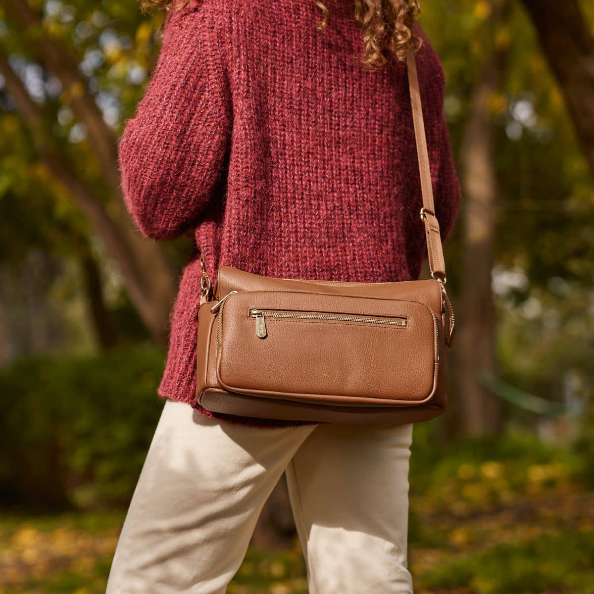 OiOi Vegan Leather Multitasker Pram Caddy - Chestnut