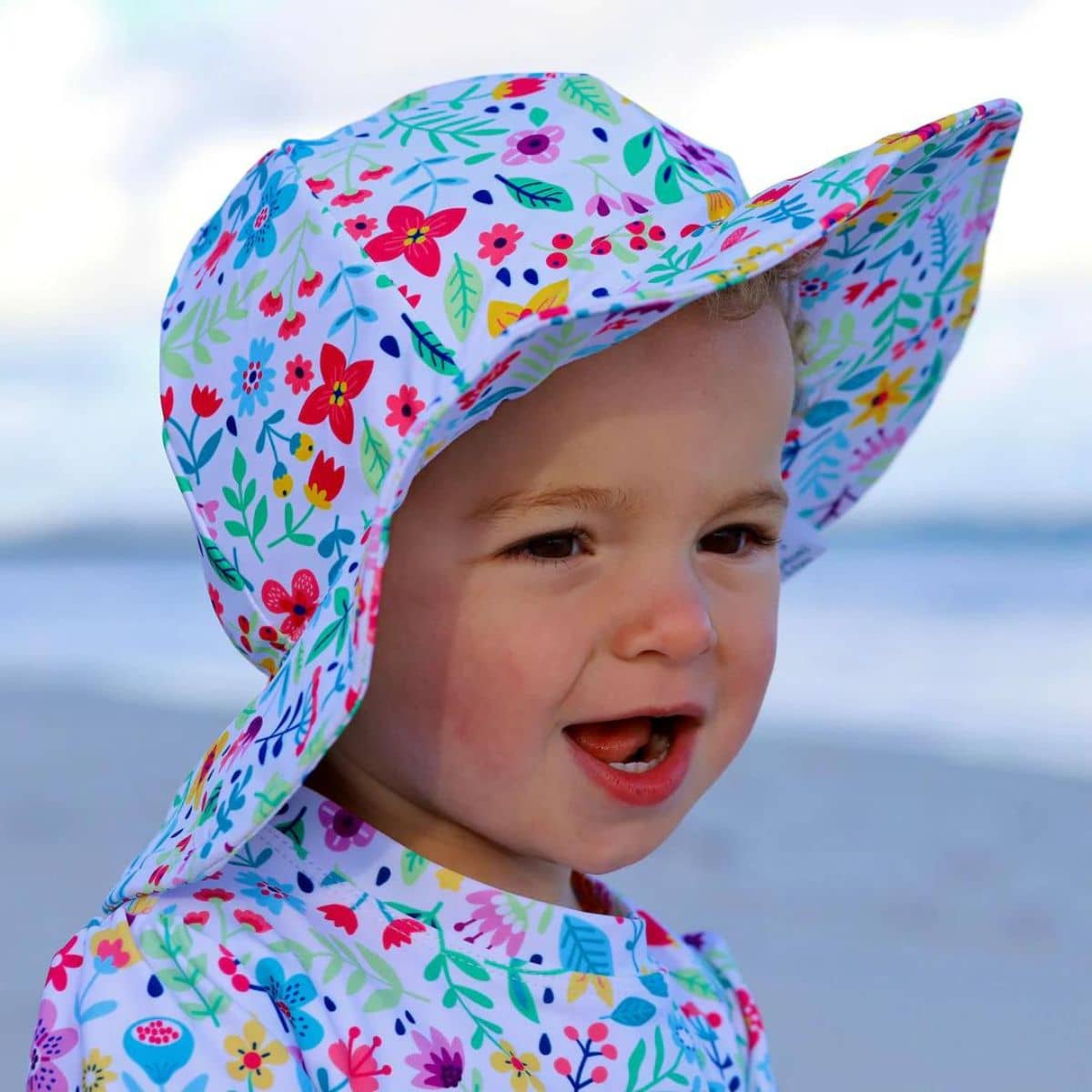 TicTasTogs Wide Brim Sun and Swim Hat - Ditsy Daisy